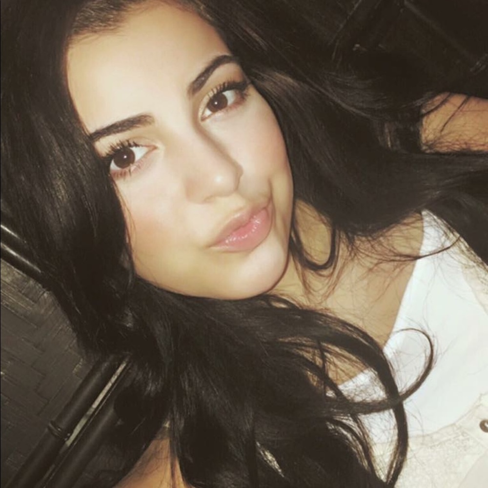 Meet your Posher, Ally