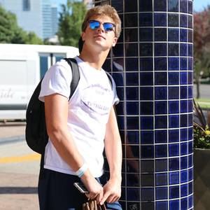 Meet your Posher, Zach