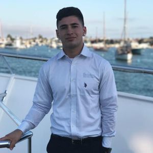 Meet your Posher, Troy