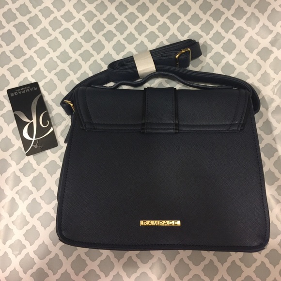 RAMPAGE - Picture 2 of 5