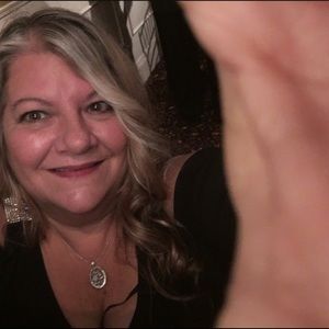 Meet your Posher, Teresa