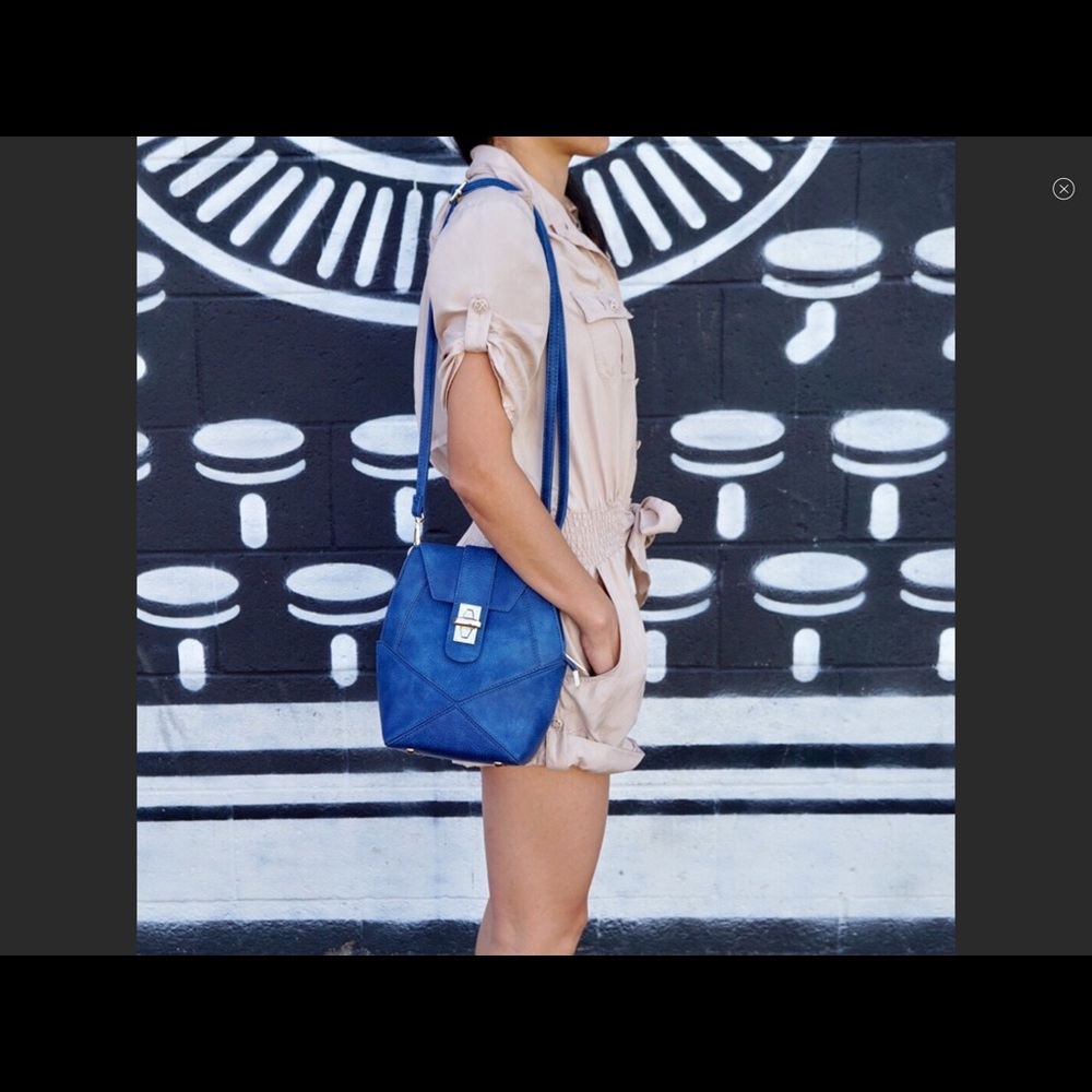 Blue crossbody purse - Picture 2 of 7