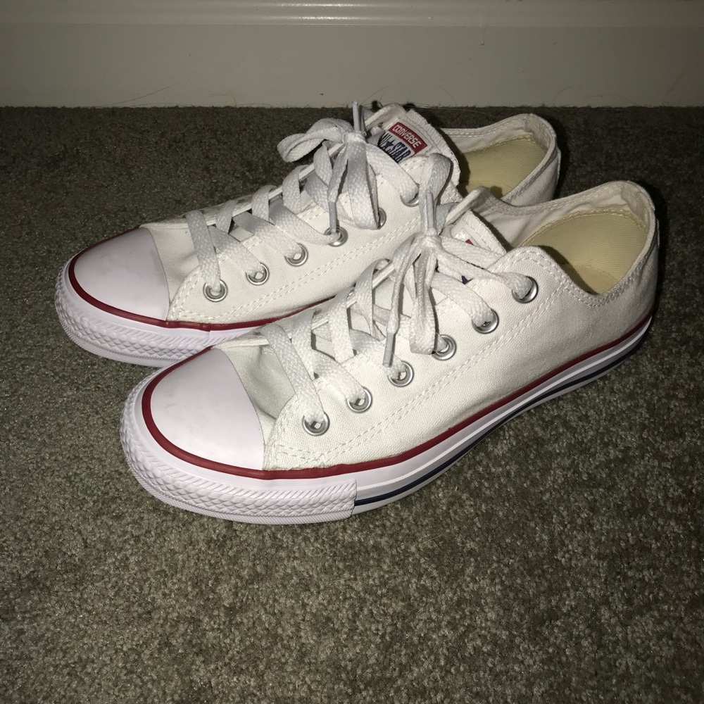 Low Top Converse Sneaker White Size 8