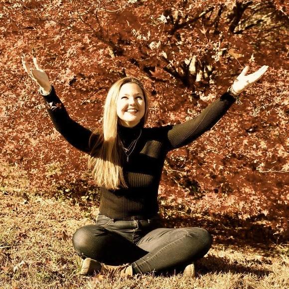 Meet your Posher, Brittany - Picture 1 of 1