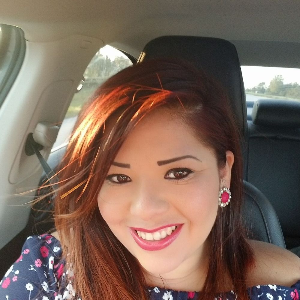 Meet your Posher, Paola