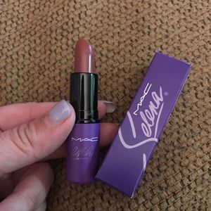 MAC Selena Amor Prohibido
