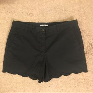 Gap scalloped shorts
