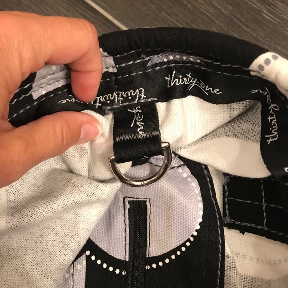 31 tote. - Picture 4 of 4