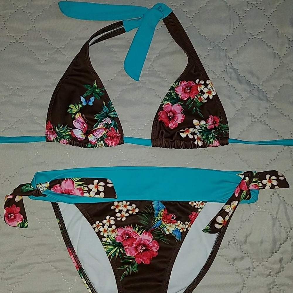 SALE! GUESS Bikini bathing suit S/M