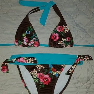 SALE! GUESS Bikini bathing suit S/M