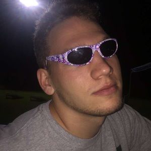 Meet your Posher, Thomas