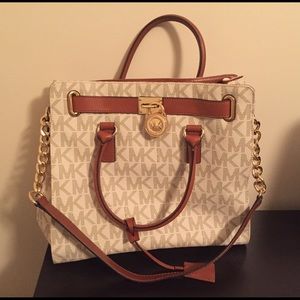 MICHAEL Kors Hamilton North South Signature Tote L