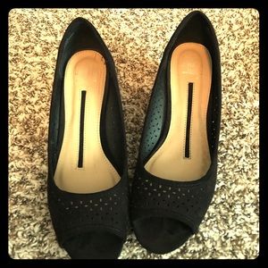 Black peep toe wedges
