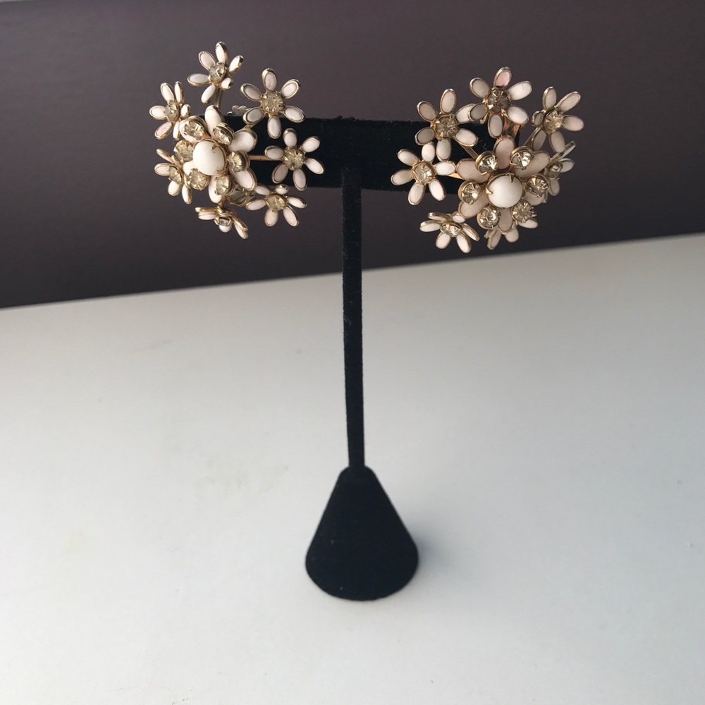 [Vintage] Weiss Flower Clip On Statement Earrings