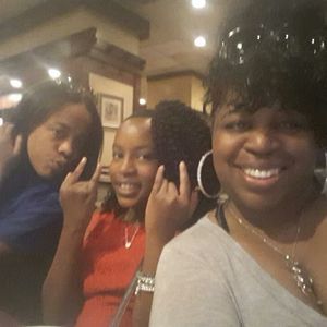 Meet your Posher, Tierra