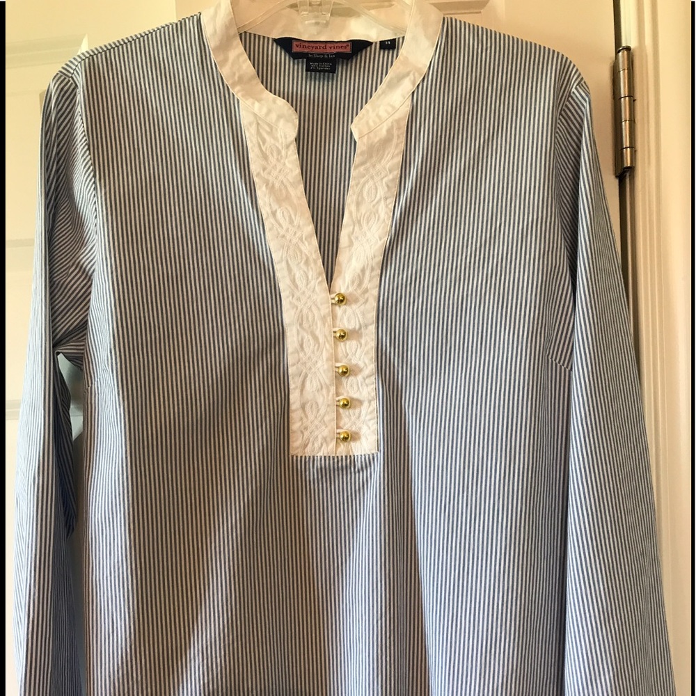 Vineyard Vines Blouse