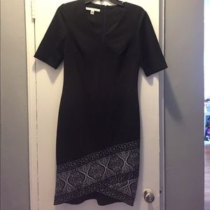 Maggy London Scuba LBD with a printed trim size 6