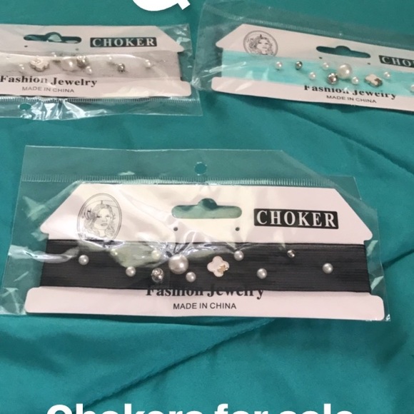 Chokers - Picture 3 of 7