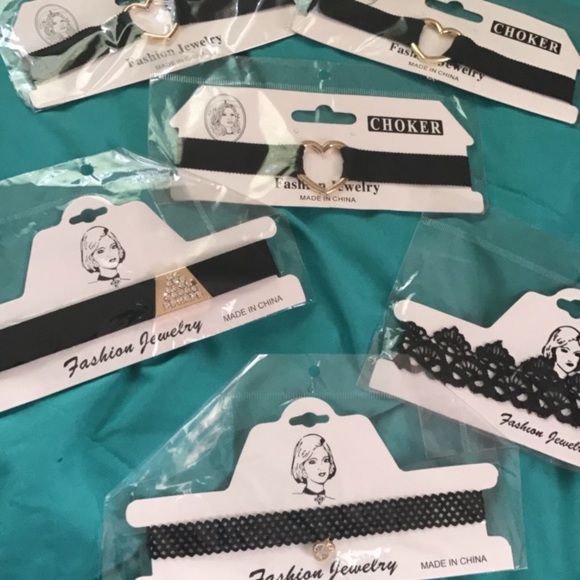 Chokers - Picture 5 of 7