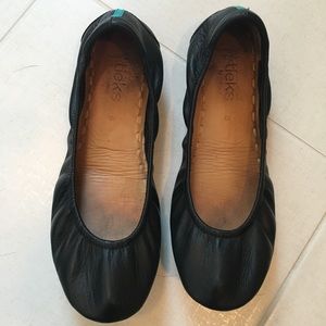 Black Tieks