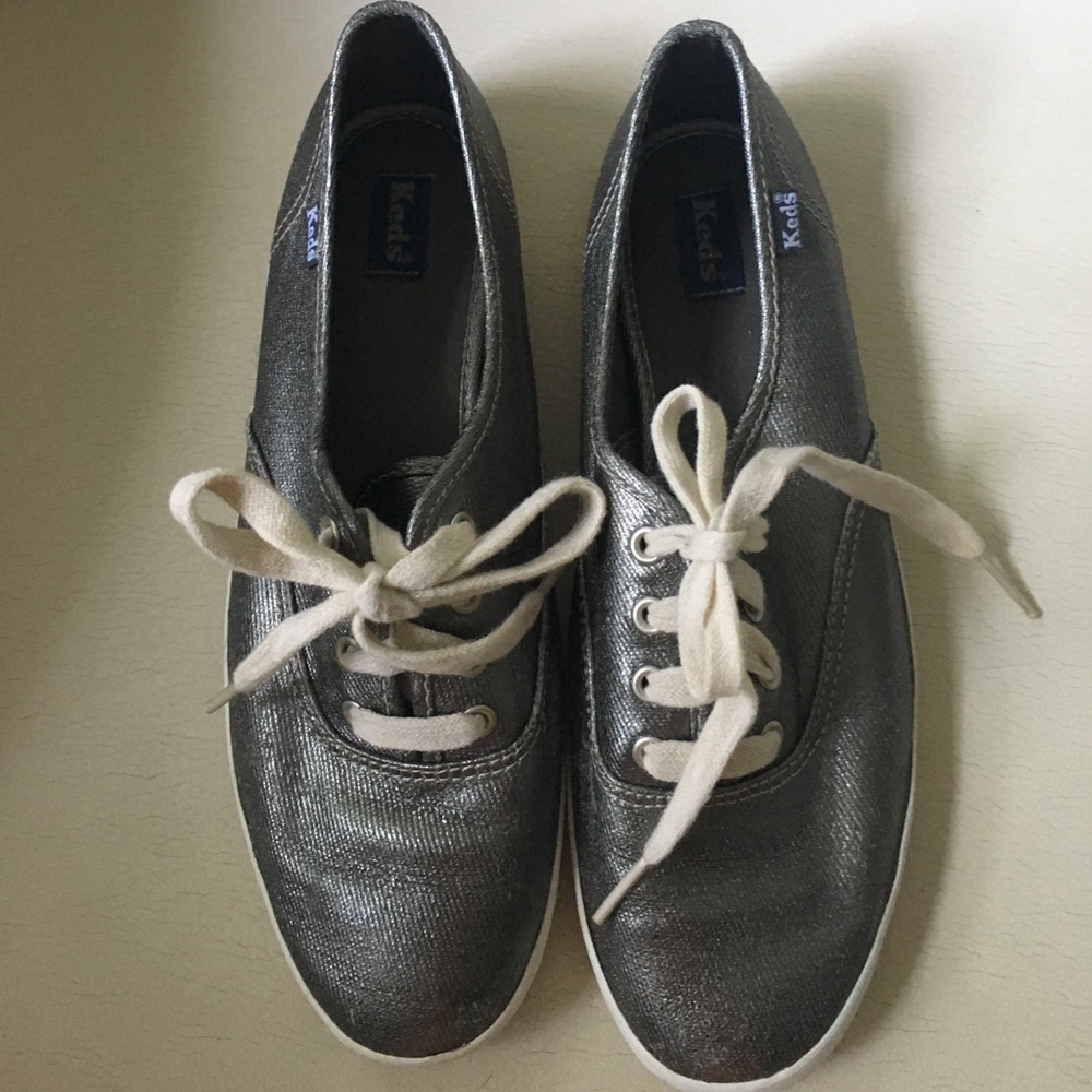Silver shiny keds sneakers