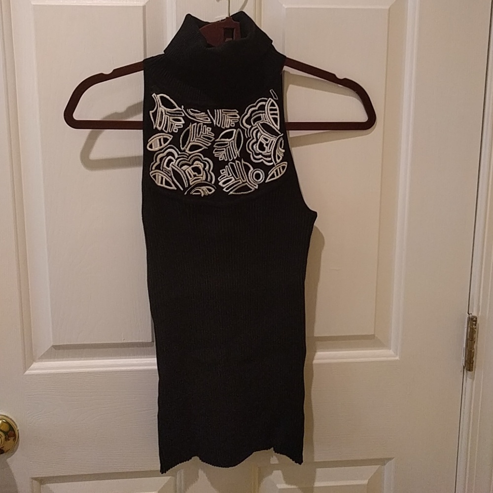 NWT Sleeveless Black Turtleneck