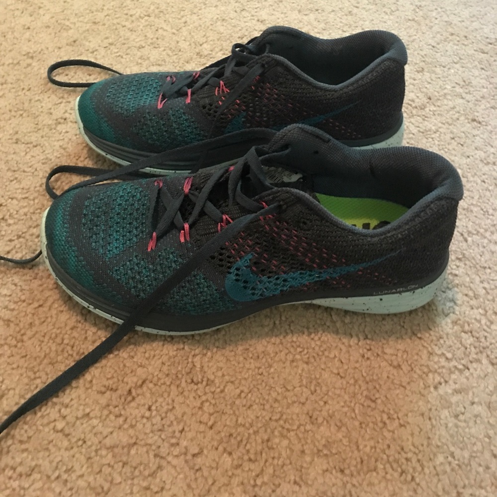 Women's Nike Flyknit lunar sneakers