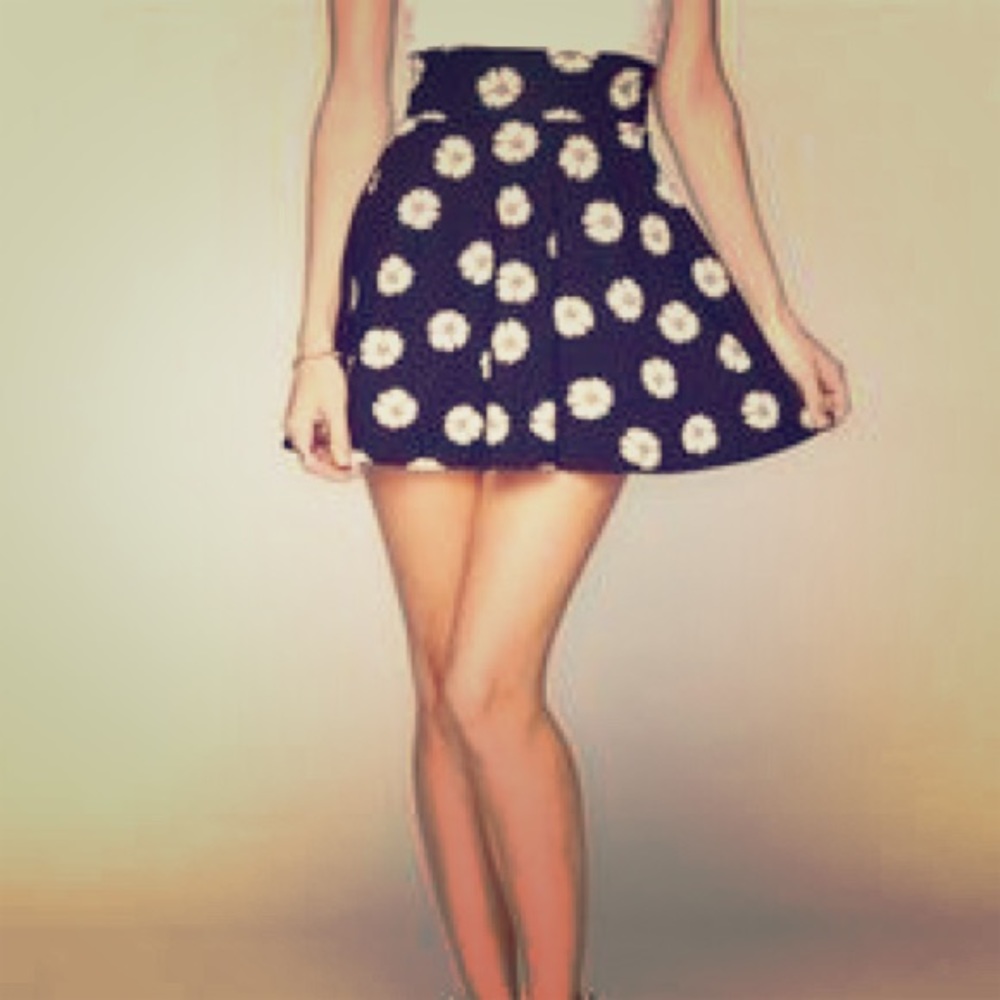 2 for 1 price Tilly's Daisy & Floral Print Skirts