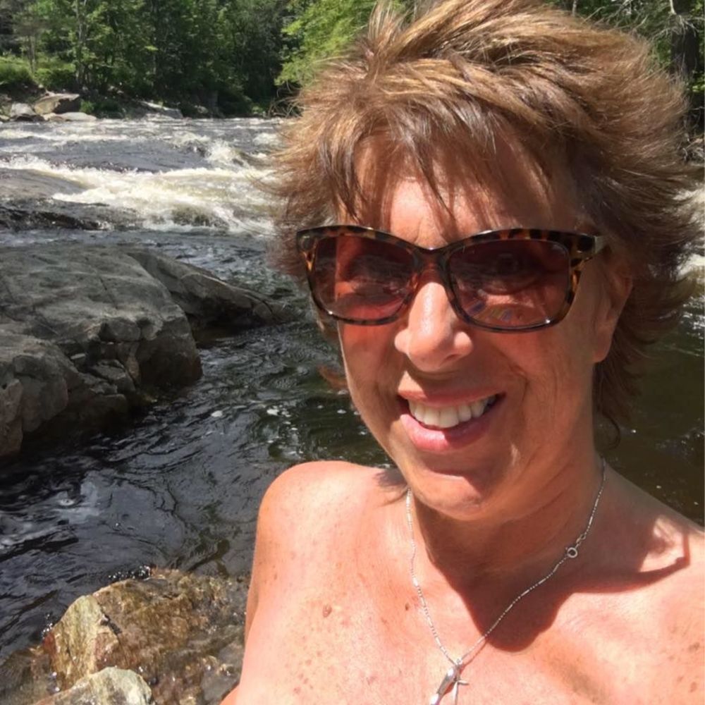 Meet your Posher, Julie