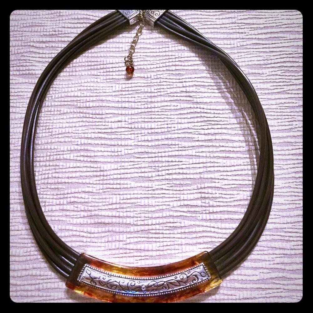 Beautiful Engraved Necklace💛