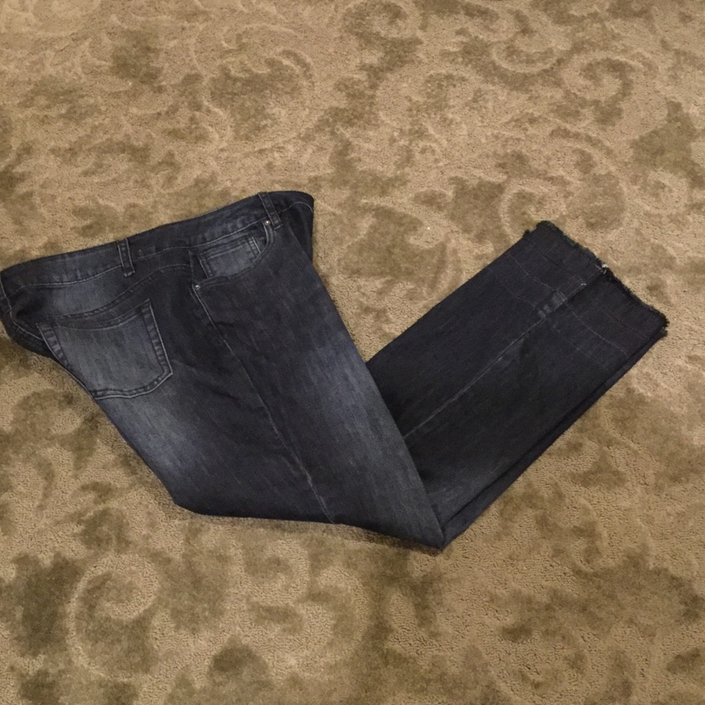 Denim crops - Picture 1 of 4