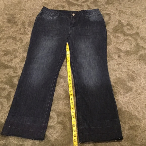 Denim crops - Picture 2 of 4