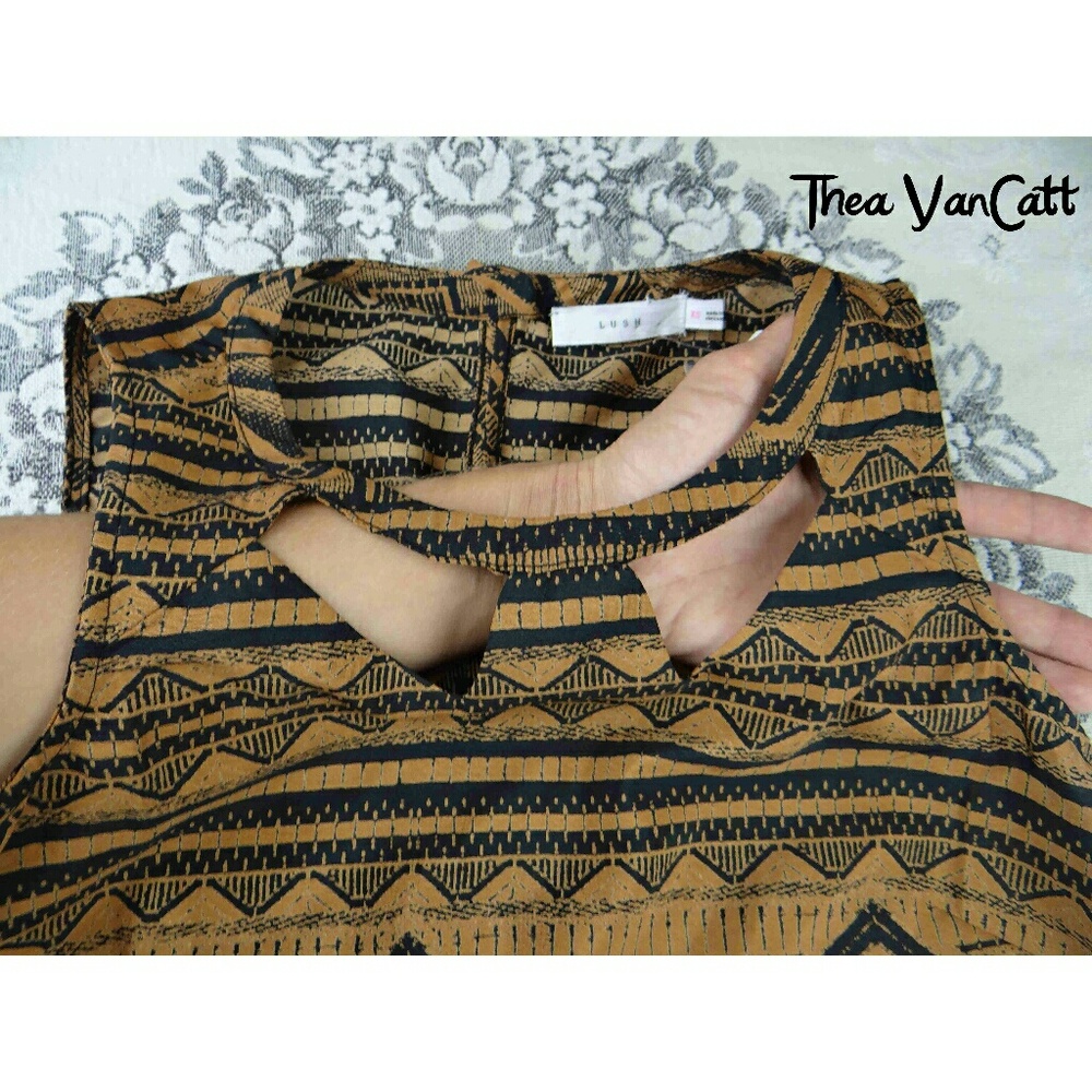 *SALE* LUSH - Aztec Cutout Collar TOP! - Picture 4 of 7