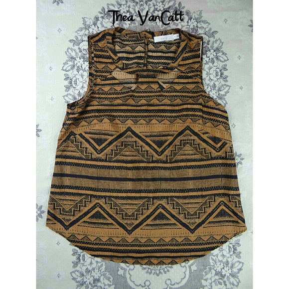 *SALE* LUSH - Aztec Cutout Collar TOP! - Picture 2 of 7