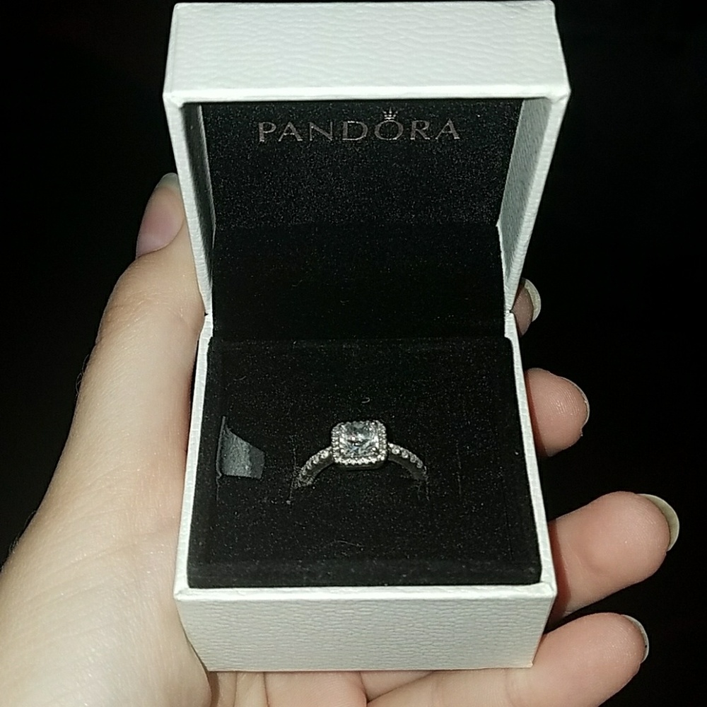Pandora Ring