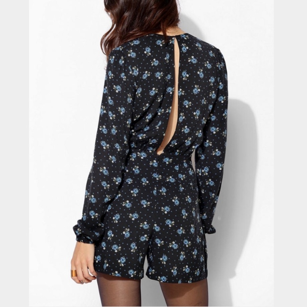 Reformation long sleeve romper, size XS - Picture 8 of 8