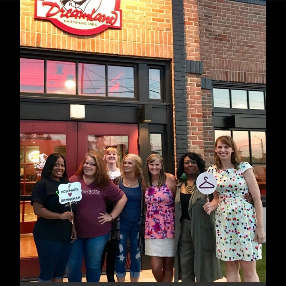 Alabama Posh n Sip Get Together at Dreamland BBQ