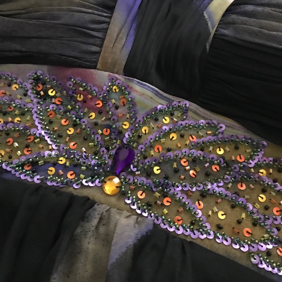 Wedding/Gala Gown with beading - Picture 3 of 5