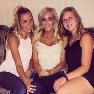 Meet your Posher, Courtney