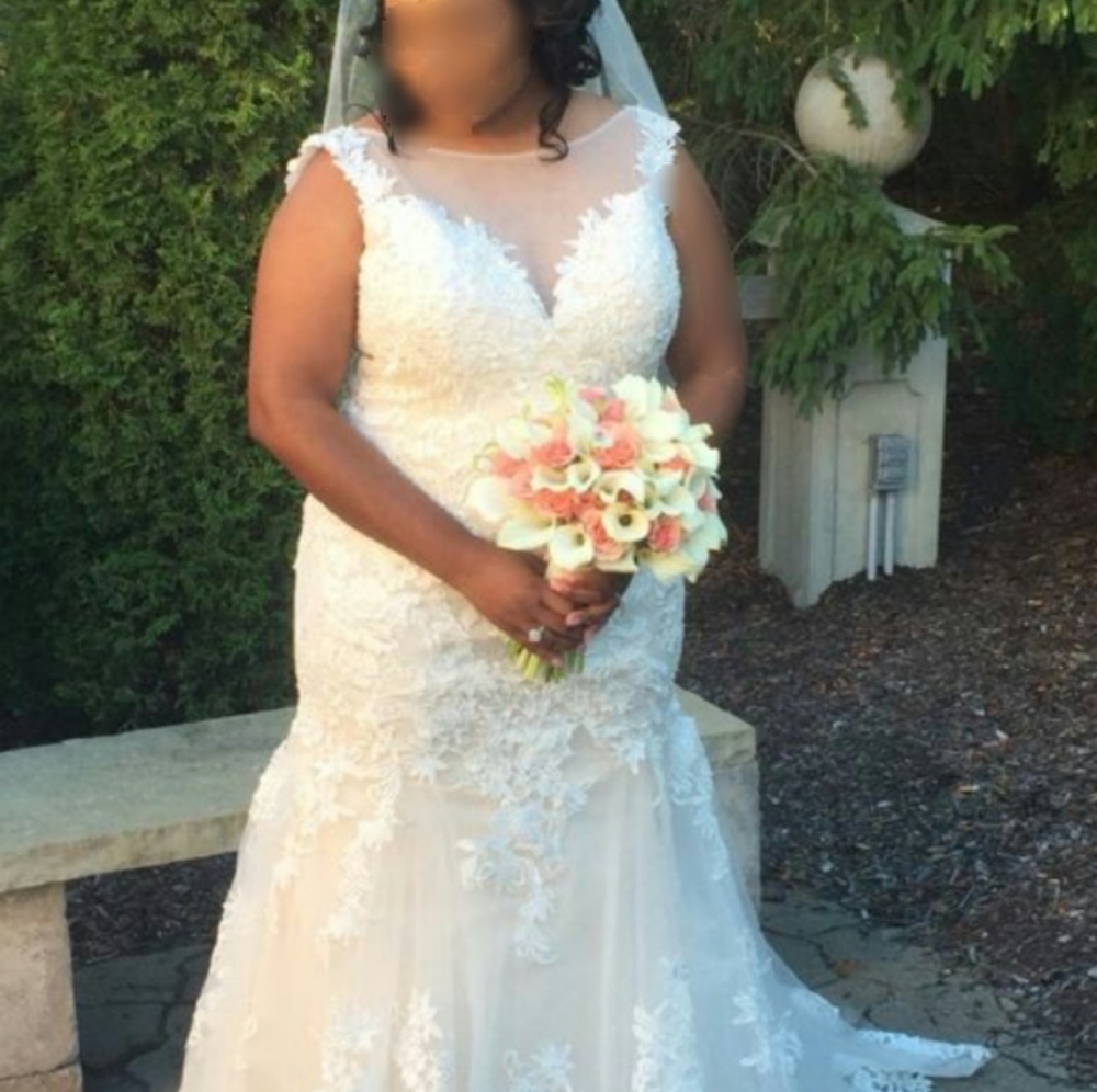 Ivory Lace Alex Milano Wedding Dress 💍👗👰