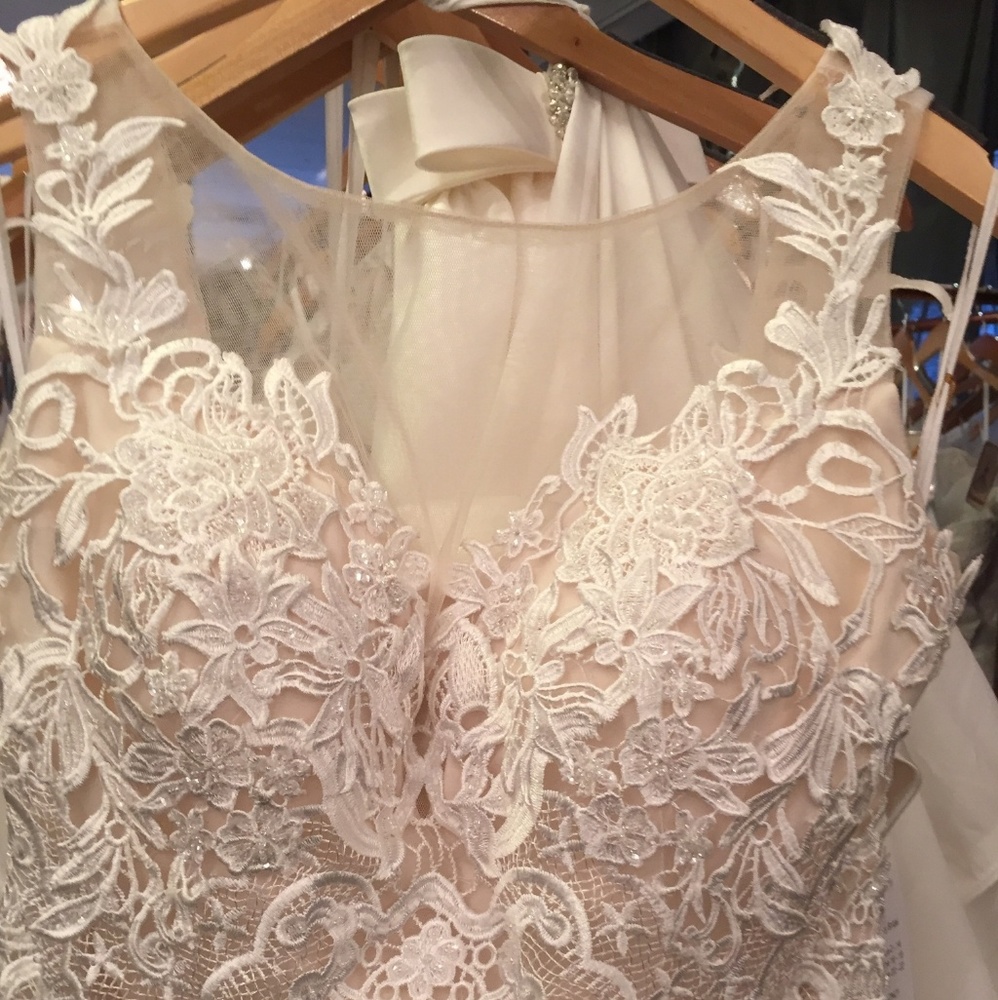 Ivory Lace Alex Milano Wedding Dress 💍👗👰 - Picture 2 of 7
