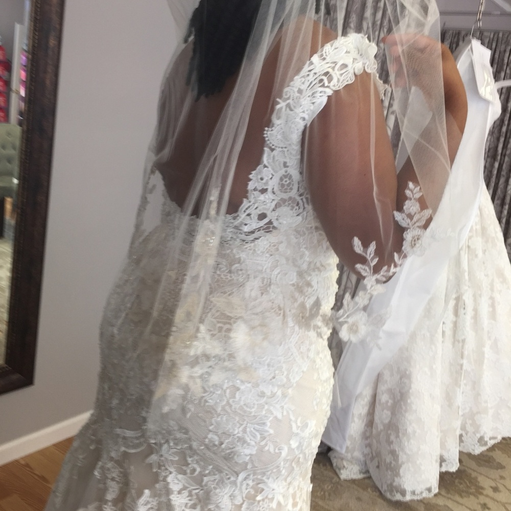 Ivory Lace Alex Milano Wedding Dress 💍👗👰 - Picture 6 of 7