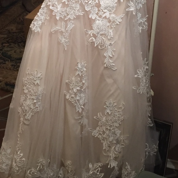 Ivory Lace Alex Milano Wedding Dress 💍👗👰 - Picture 4 of 7