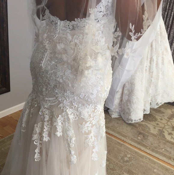 Ivory Lace Alex Milano Wedding Dress 💍👗👰 - Picture 5 of 7