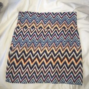 WetSeal colorful zigzag pencil skirt