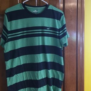 Hollister tee