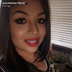Meet your Posher, Alejandra