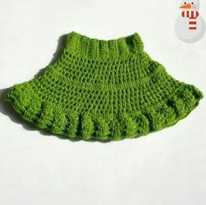 Handmade crochet baby girls skirt
