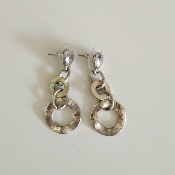 Necklace, bracelet, and earrings set - Picture 3 of 4