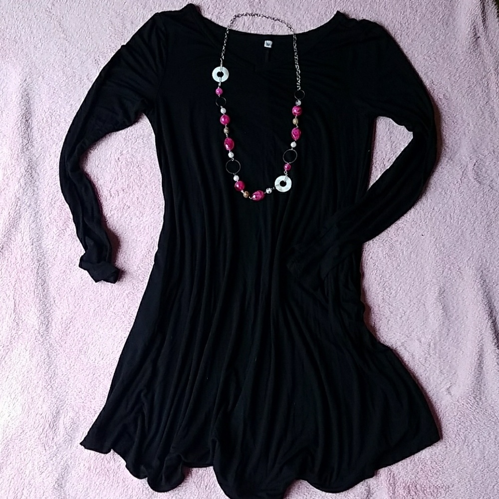 Long sleeve black dress  with pockets